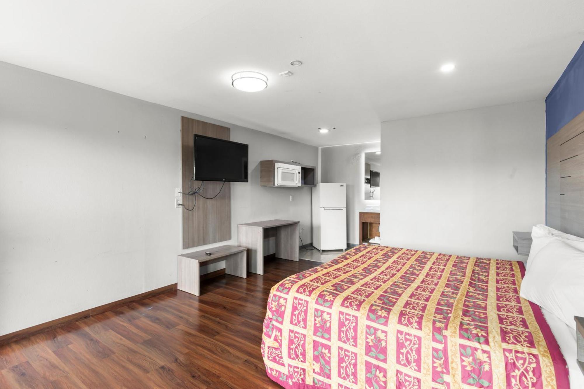 האמבל Travel Inn & Suites מראה חיצוני תמונה