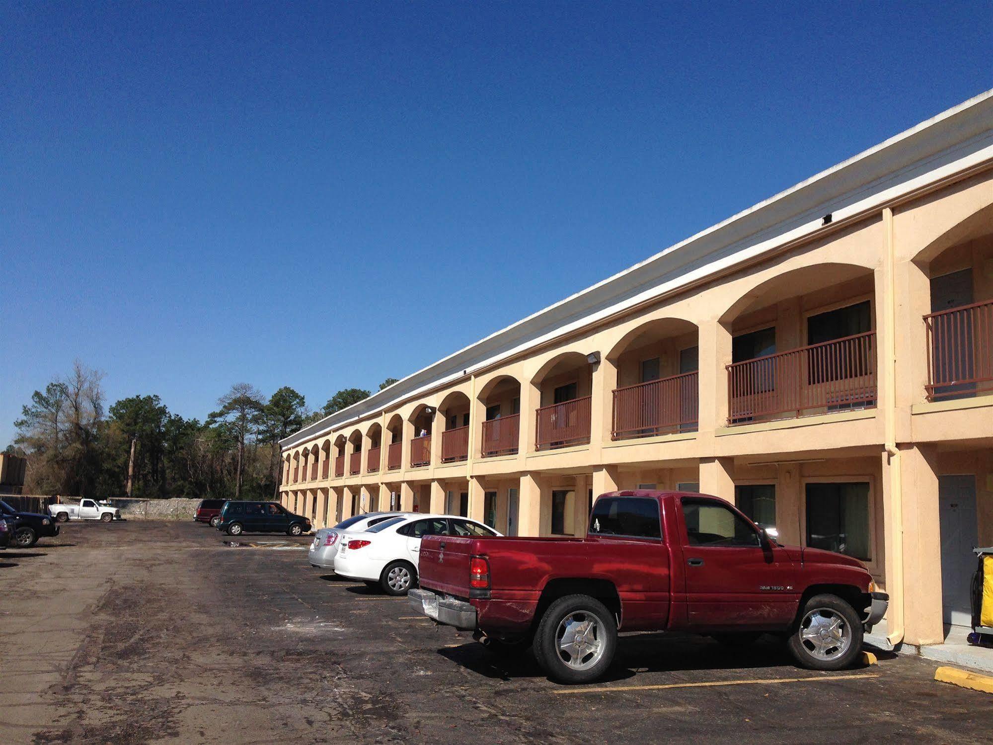 האמבל Travel Inn & Suites מראה חיצוני תמונה
